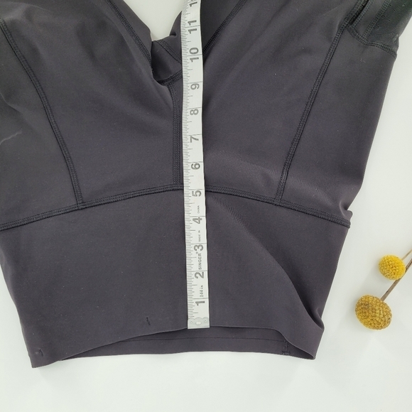 LULULEMON Hot to street mesh crop leggings… - Picture 8 of 8